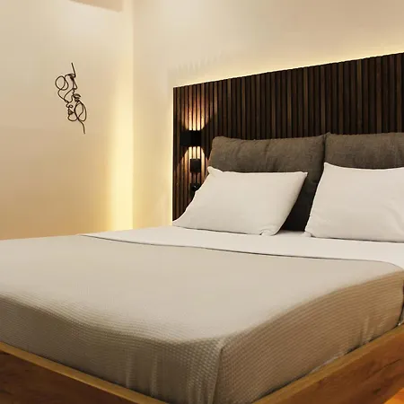 The Skeptic * Θεσσαλονίκη